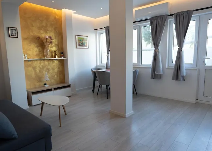 Lovely Gina Apartamento *